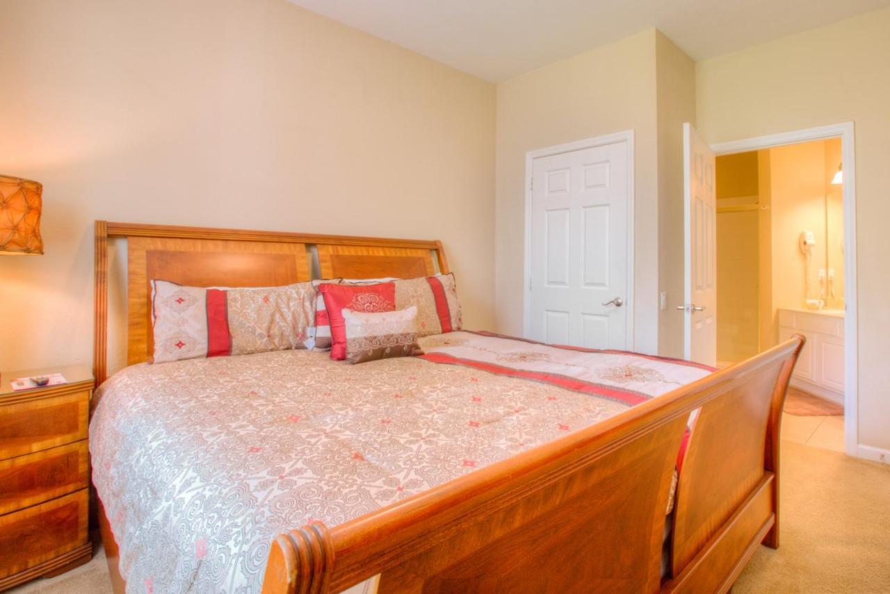 Lovely Vista Cay Condo, Near Clubhousepool Apartment