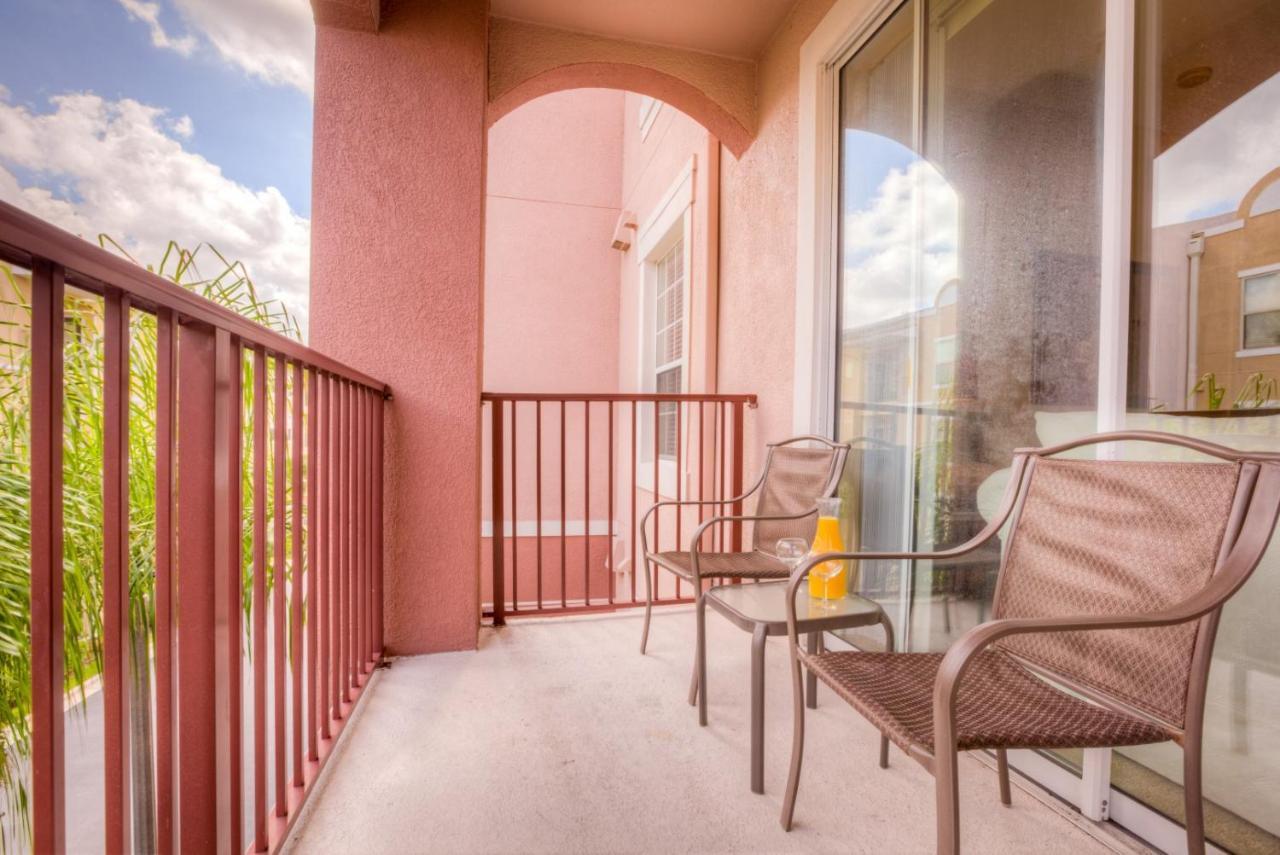 Lovely Vista Cay Condo, Near Clubhousepool