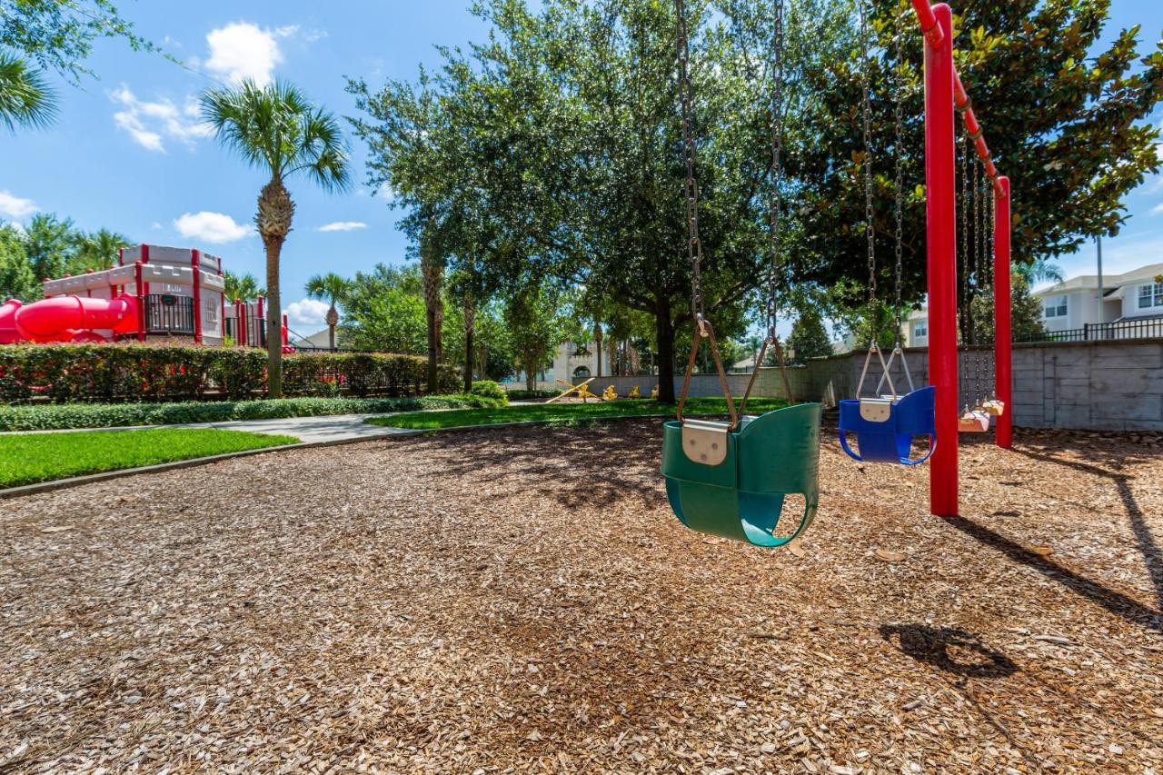 Updated Lakeview Condo, Minutes From Apartment Orlando