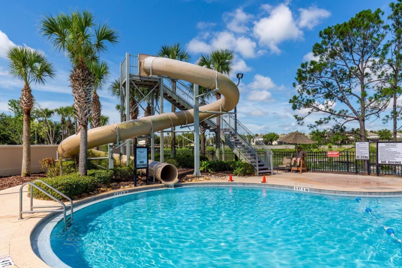 Updated Lakeview Condo, Minutes From Orlando