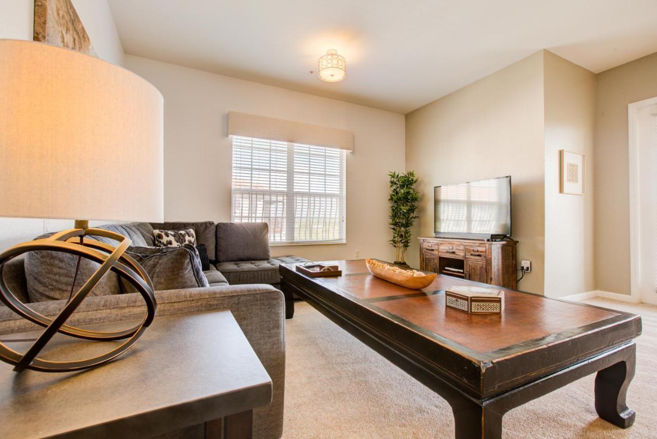 Vacation In This Stunning Condo- Near Attractions * Orlando