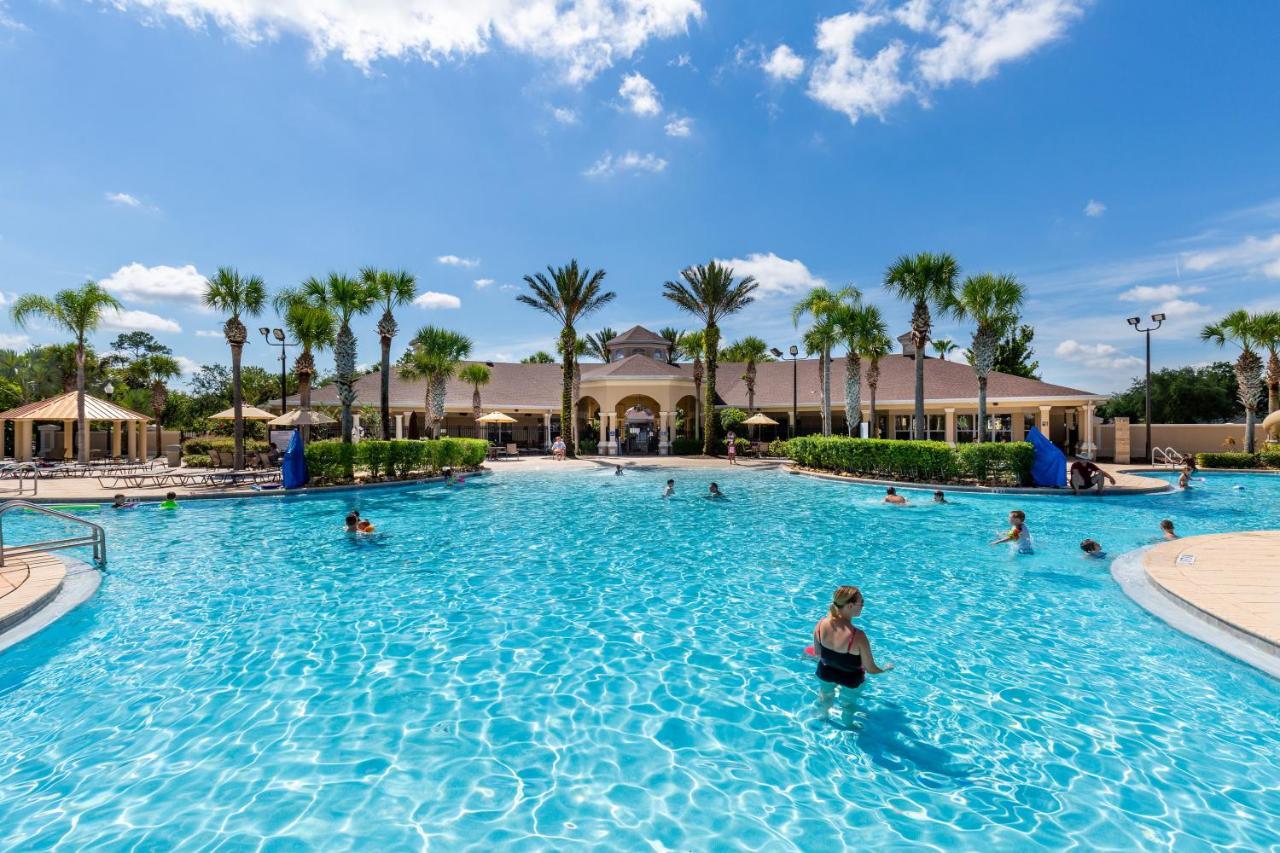 Updated Lakeview Condo, Minutes From Orlando