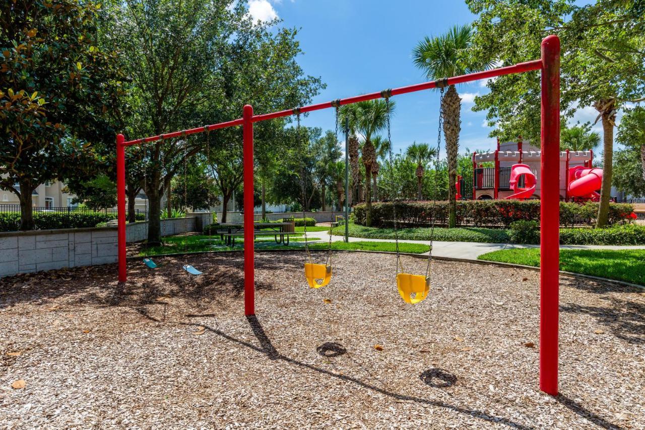 Updated Lakeview Condo, Minutes From Apartment Orlando