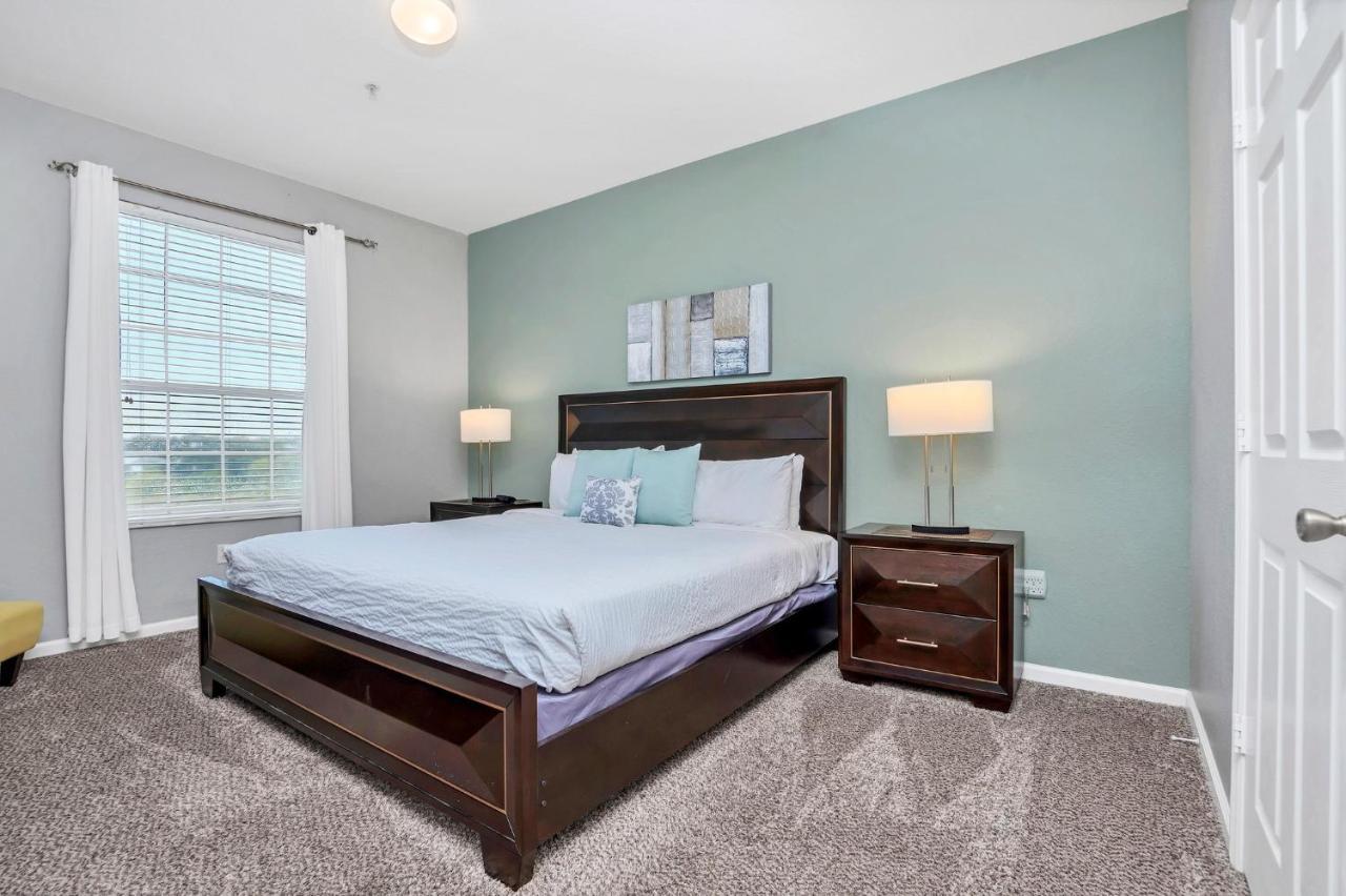 Updated Lakeview Condo, Minutes From Apartment Orlando