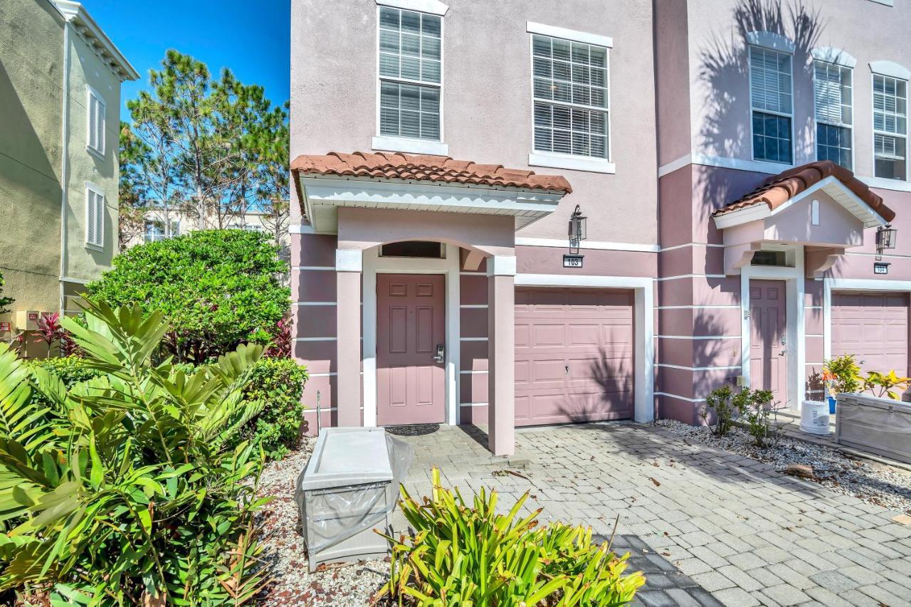 Newly Renovated Townhome, Near Universal & I-drive Holiday home *