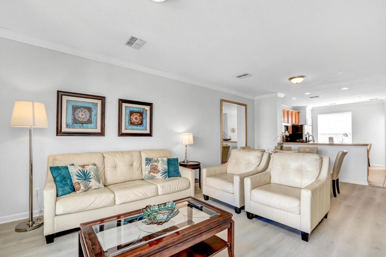 Newly Renovated Townhome, Near Universal & I-drive Holiday home