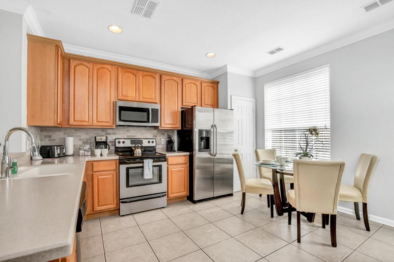 Newly Renovated Townhome, Near Universal & I-drive *