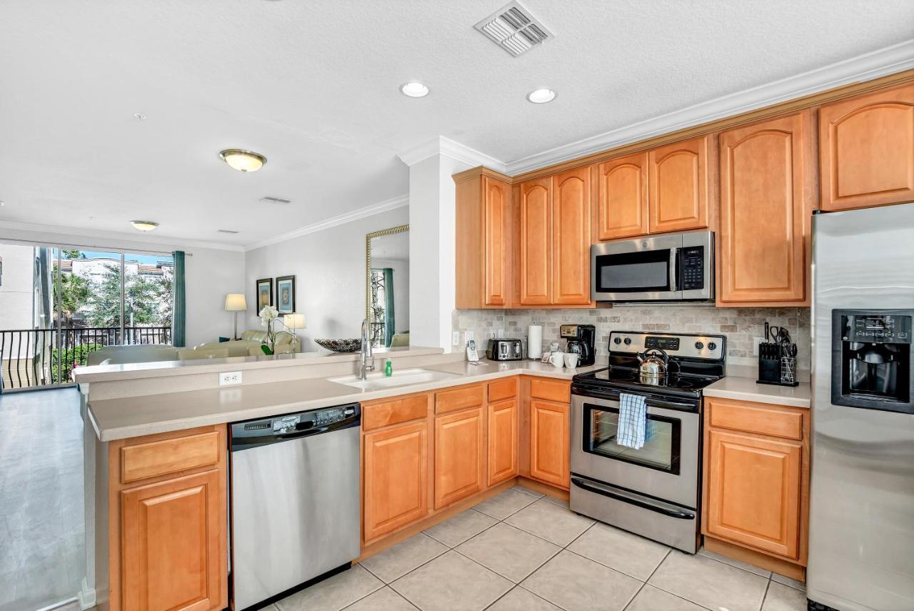 Newly Renovated Townhome, Near Universal & I-drive Holiday home *