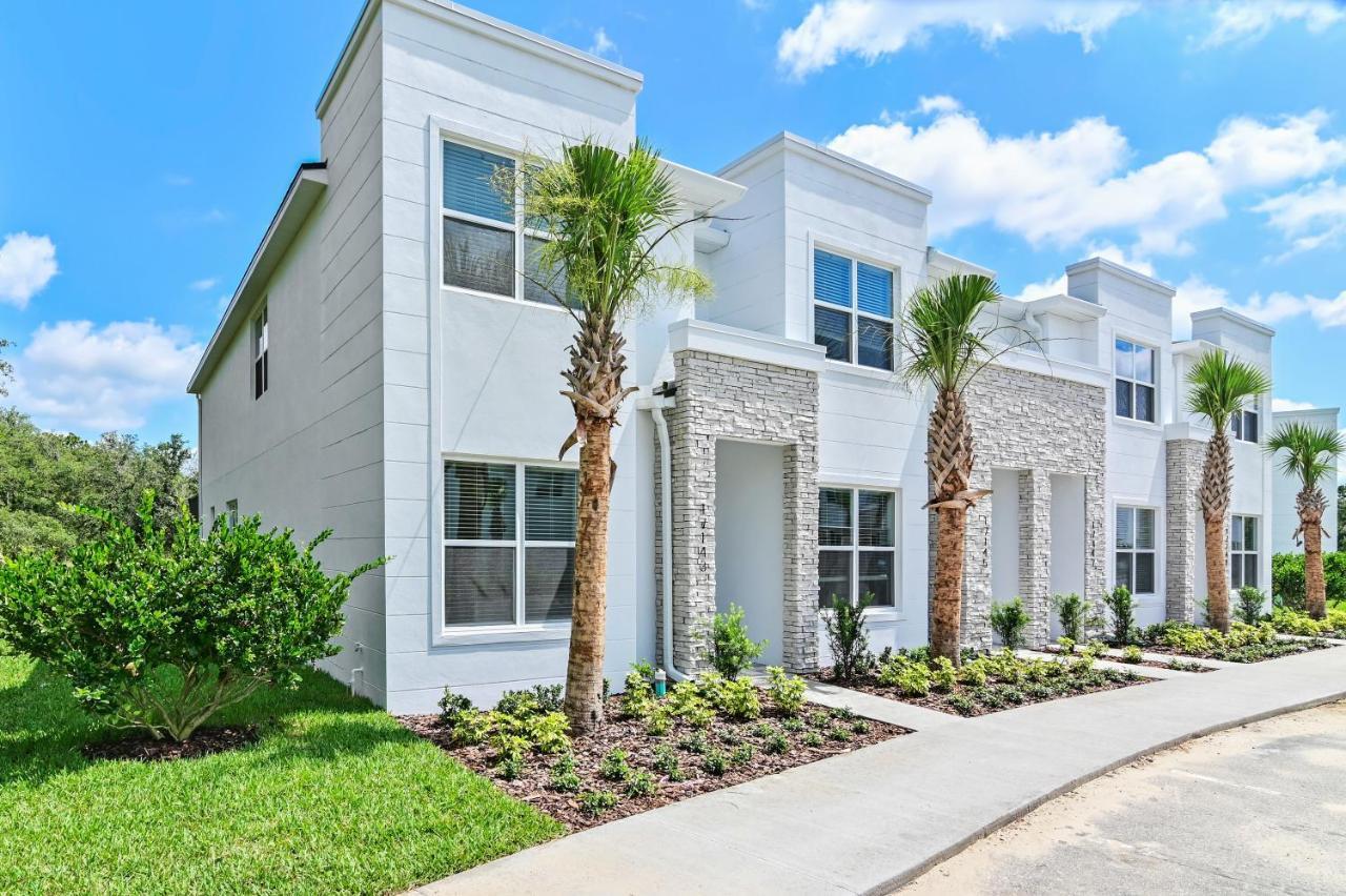 Holiday home New 2022 Spacious&tranquil Townhouse Near - 4br - 3fb