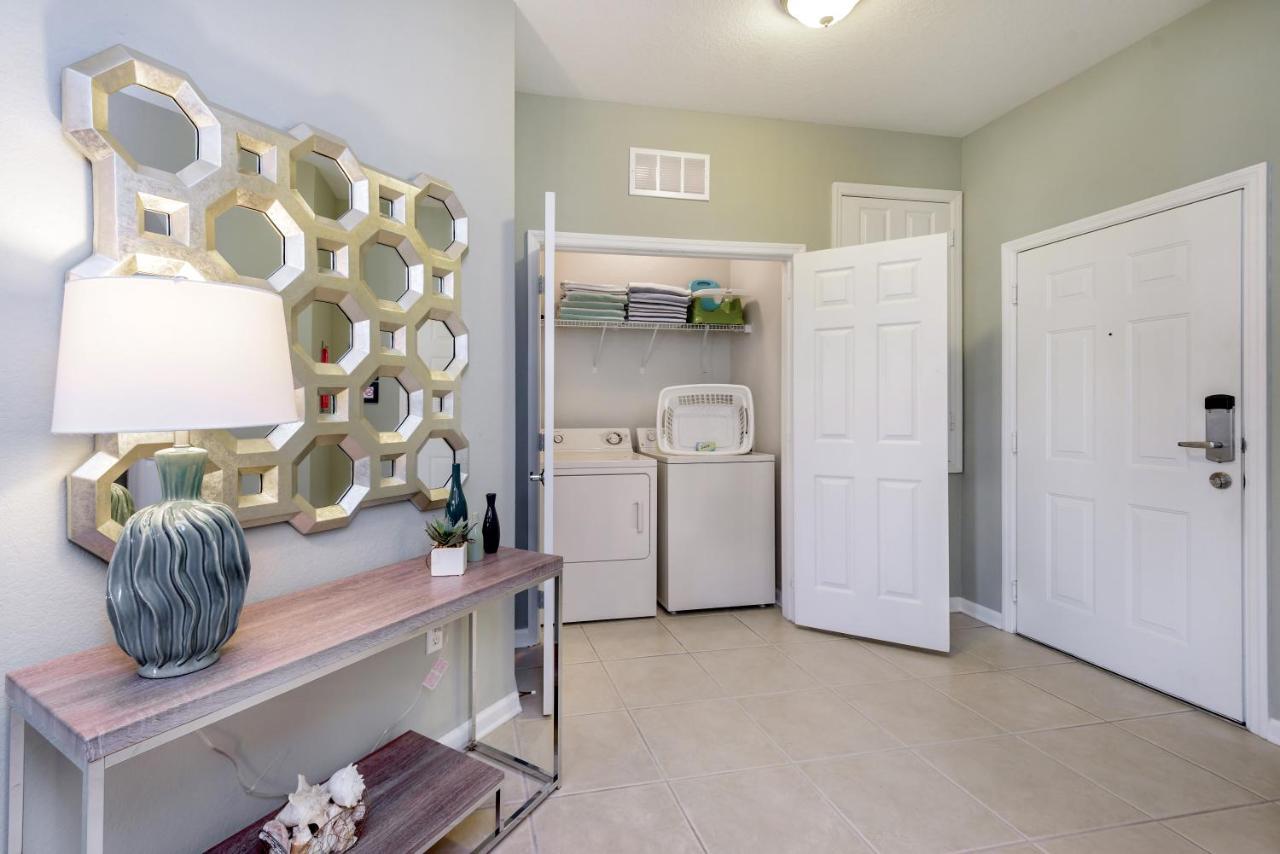 Apartment Beautiful Vista Cay Condo, Near I-drive *