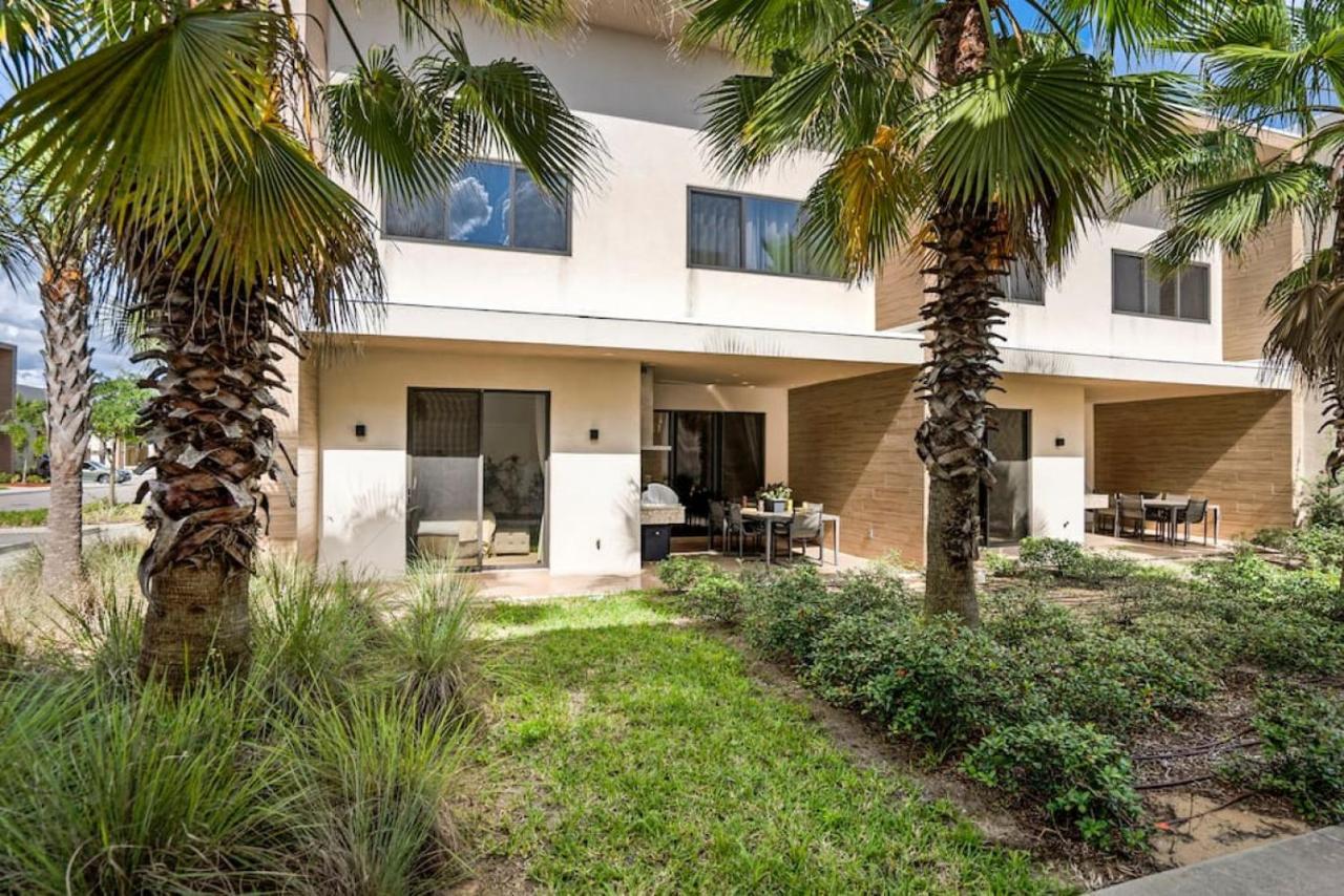 Apartment Less Than 10 Mins To Disney, Ps5 Game Console , Luxury 4bd, 4 And Haft Bath