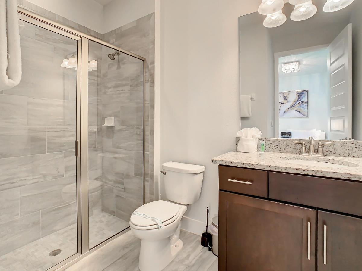 7 Bdr Family Themed With Mario Games And Free Pool Heat Holiday home Orlando