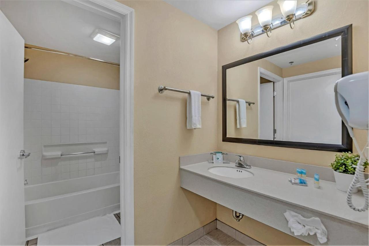 Apartment Near Disney - 1br With Two Queen Beds - Pool And Hot Tub Orlando