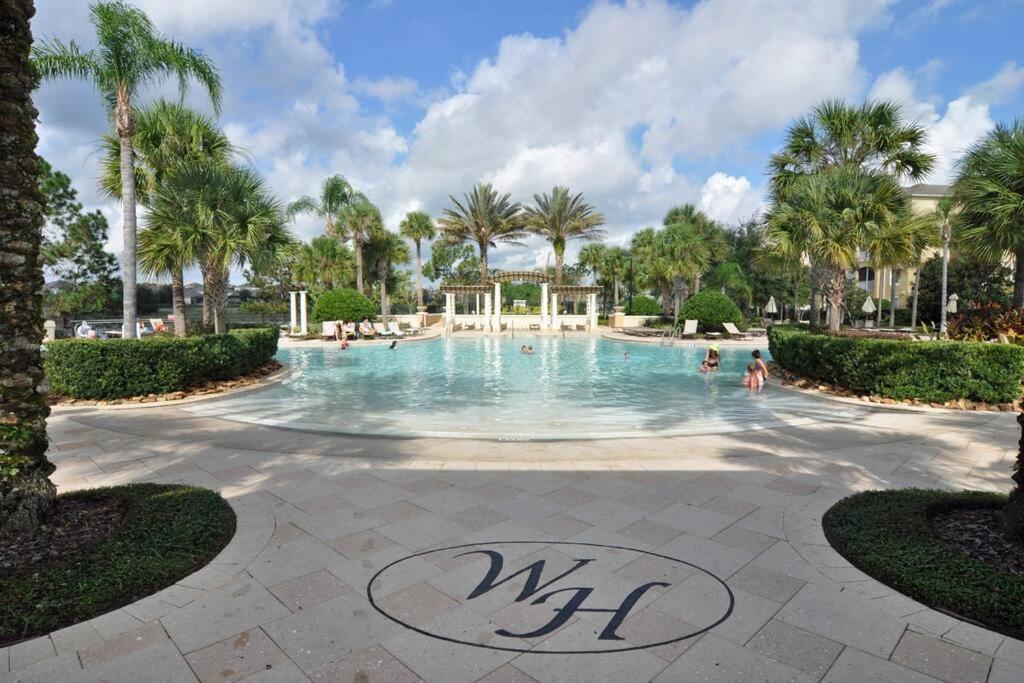 Spacious 4br Themed Rooms, Pool, Near Holiday home *