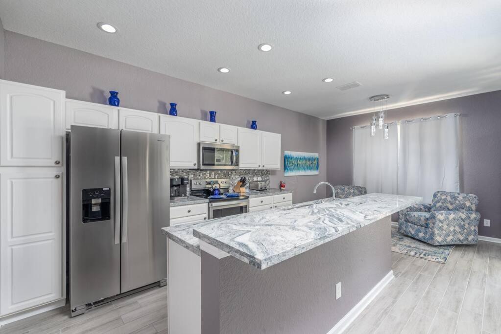 Spacious 4br Themed Rooms, Pool, Near Orlando