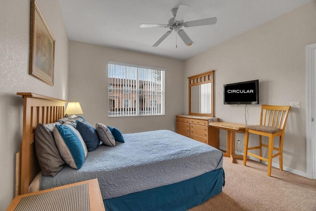 4 Bedroom Town On Regal Oaks