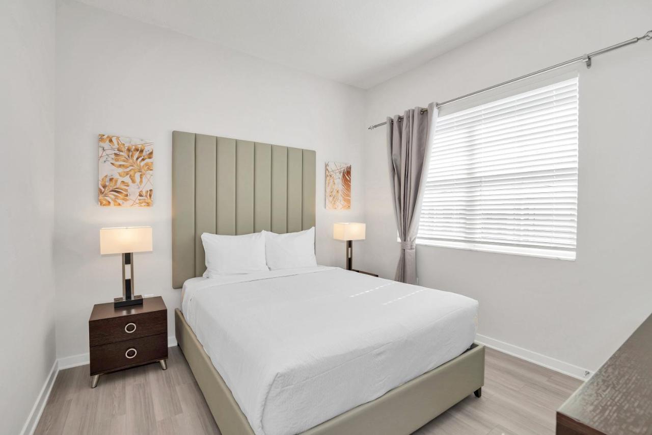Newly Renovated Wfree Access Apartment *
