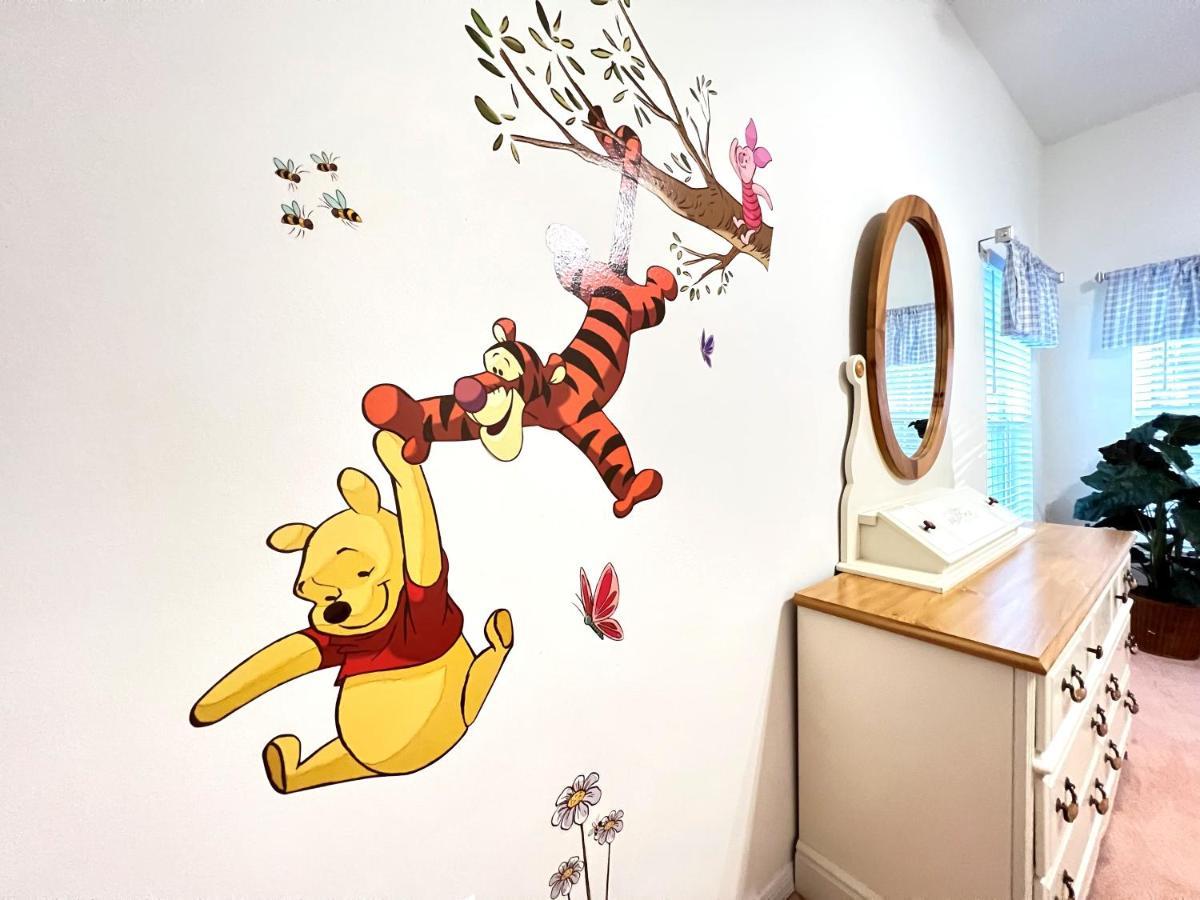Mickey's Lakefront Retreat: Disney-close Luxury With Pool & Hot Tub Holiday home