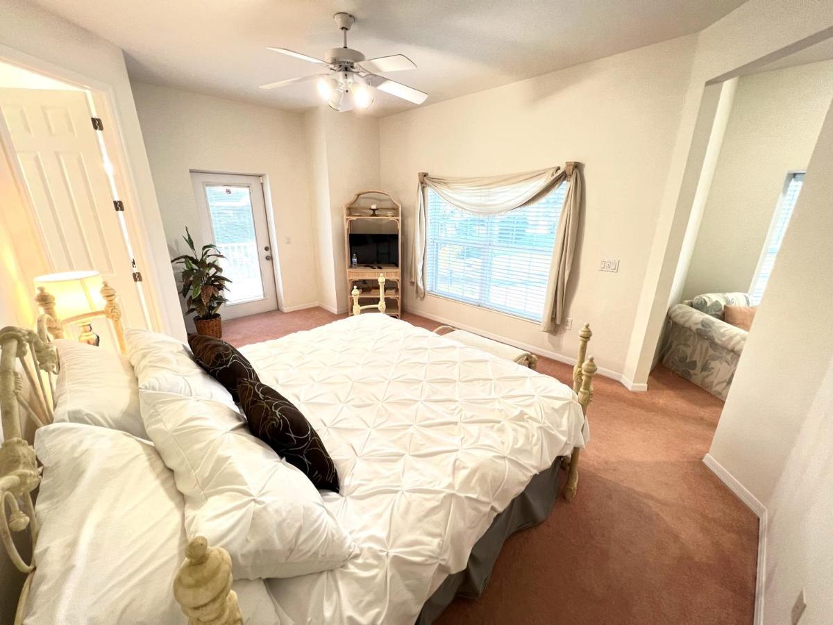 Holiday home Mickey's Lakefront Retreat: Disney-close Luxury With Pool & Hot Tub Orlando