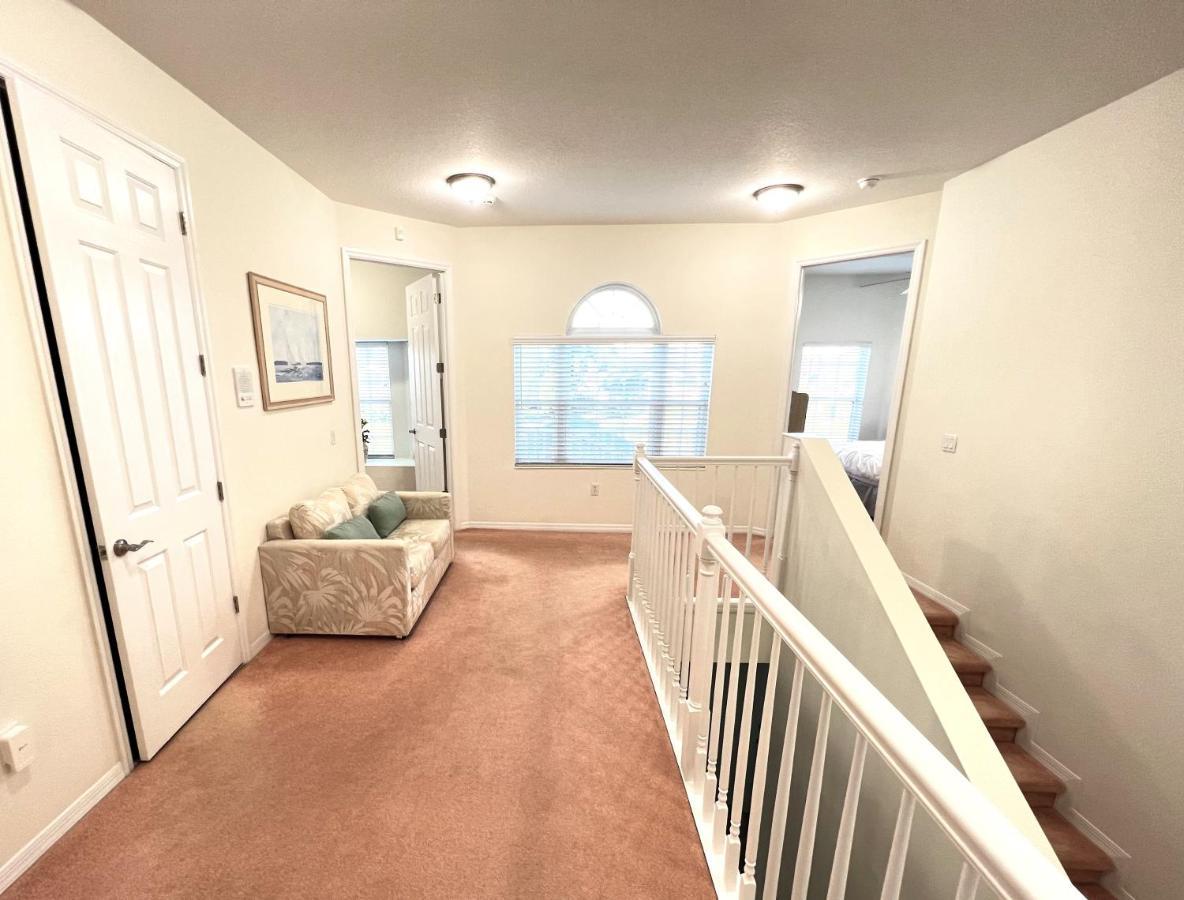 Mickey's Lakefront Retreat: Disney-close Luxury With Pool & Hot Tub