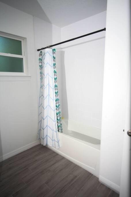 Very Nice Private Bedroom Guest house Orlando