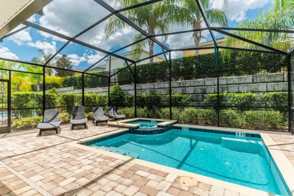 Perfect 5-bedroom With Pool,game &grill - 2201 Holiday home