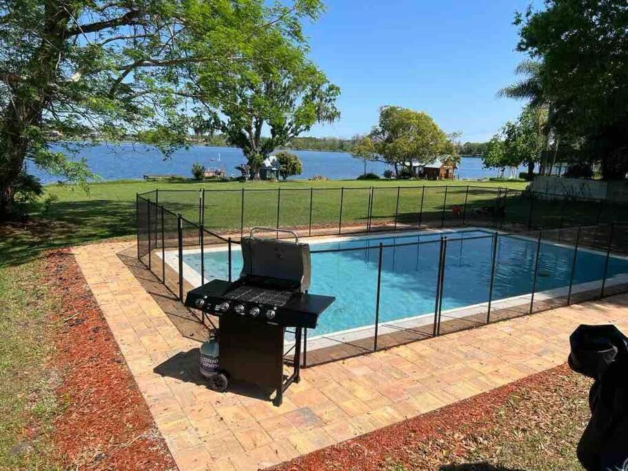 Luxurious 5 Bedroom Lake House 3min From Universal