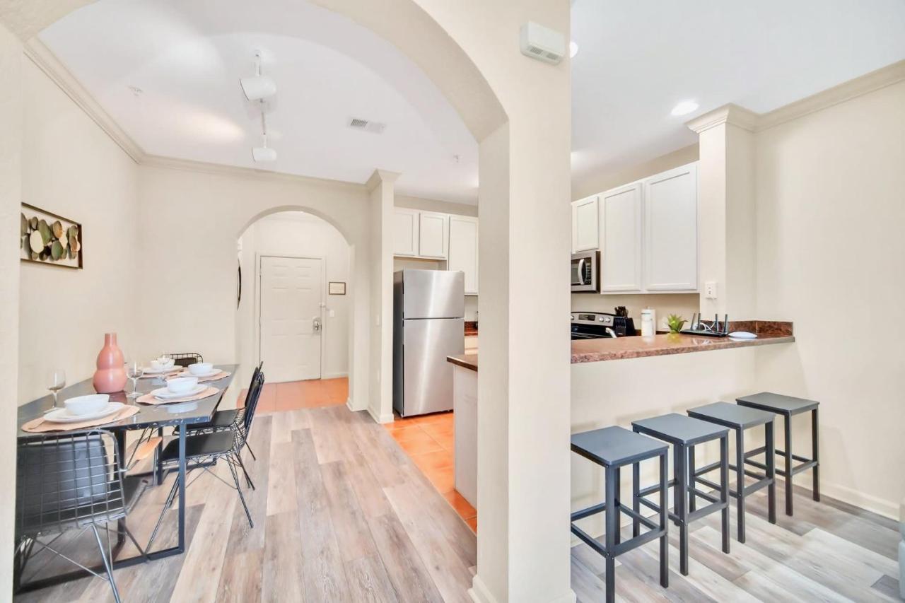 2br - 1king - 2queens With Pool And Hot Tub Near Holiday home