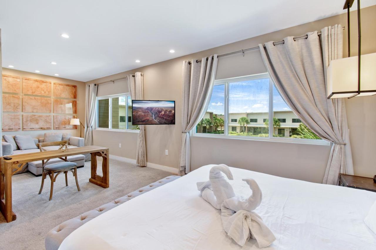 Beautiful Townhome Magic Village 1,5 Mile To Dis *