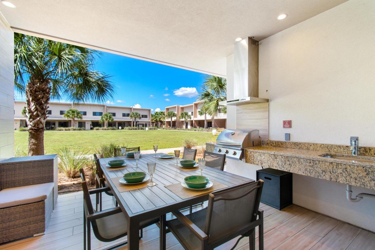 Beautiful Townhome Magic Village 1,5 Mile To Dis *