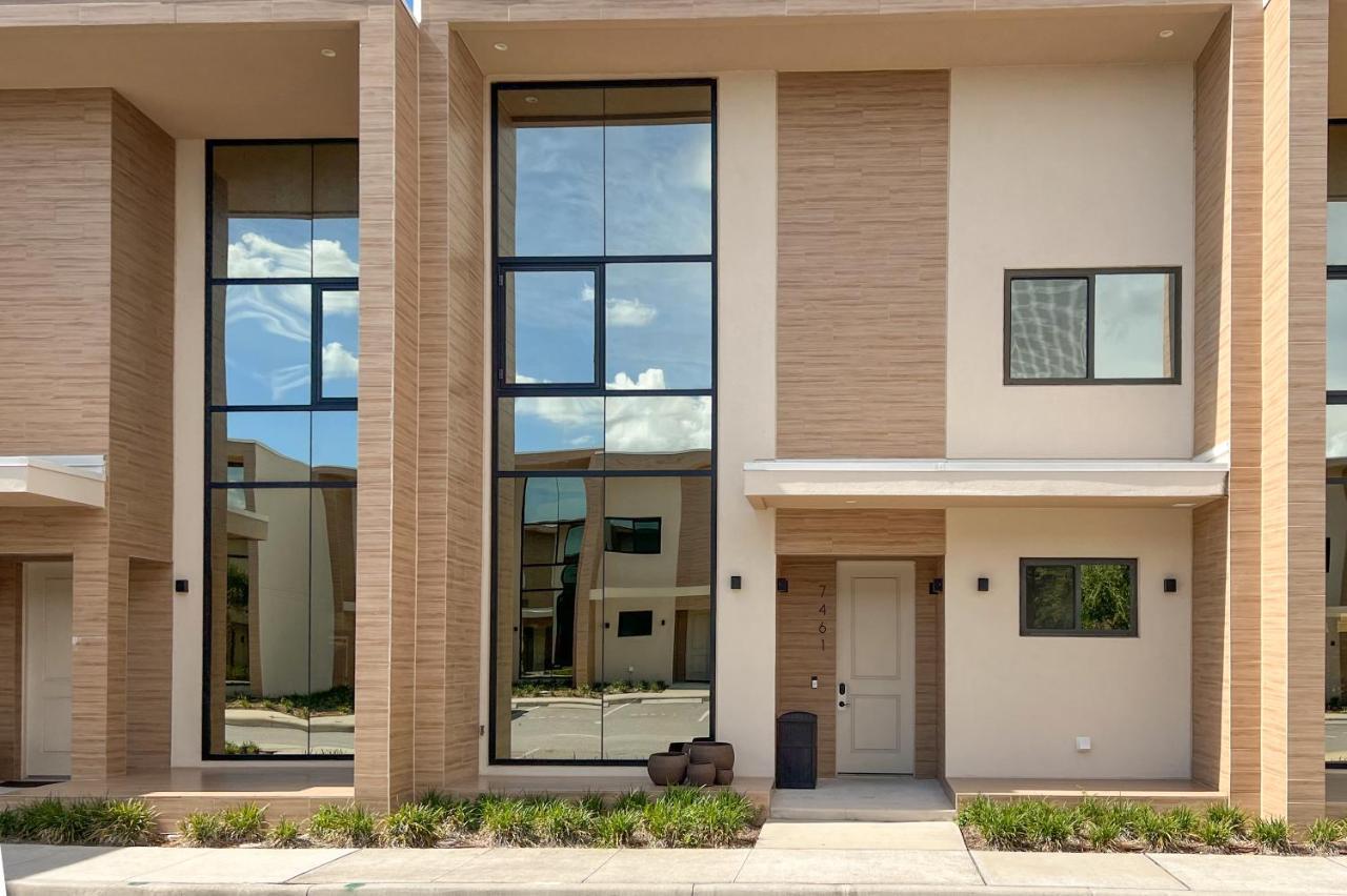 Villa Beautiful Townhome Magic Village 1,5 Mile To Dis *