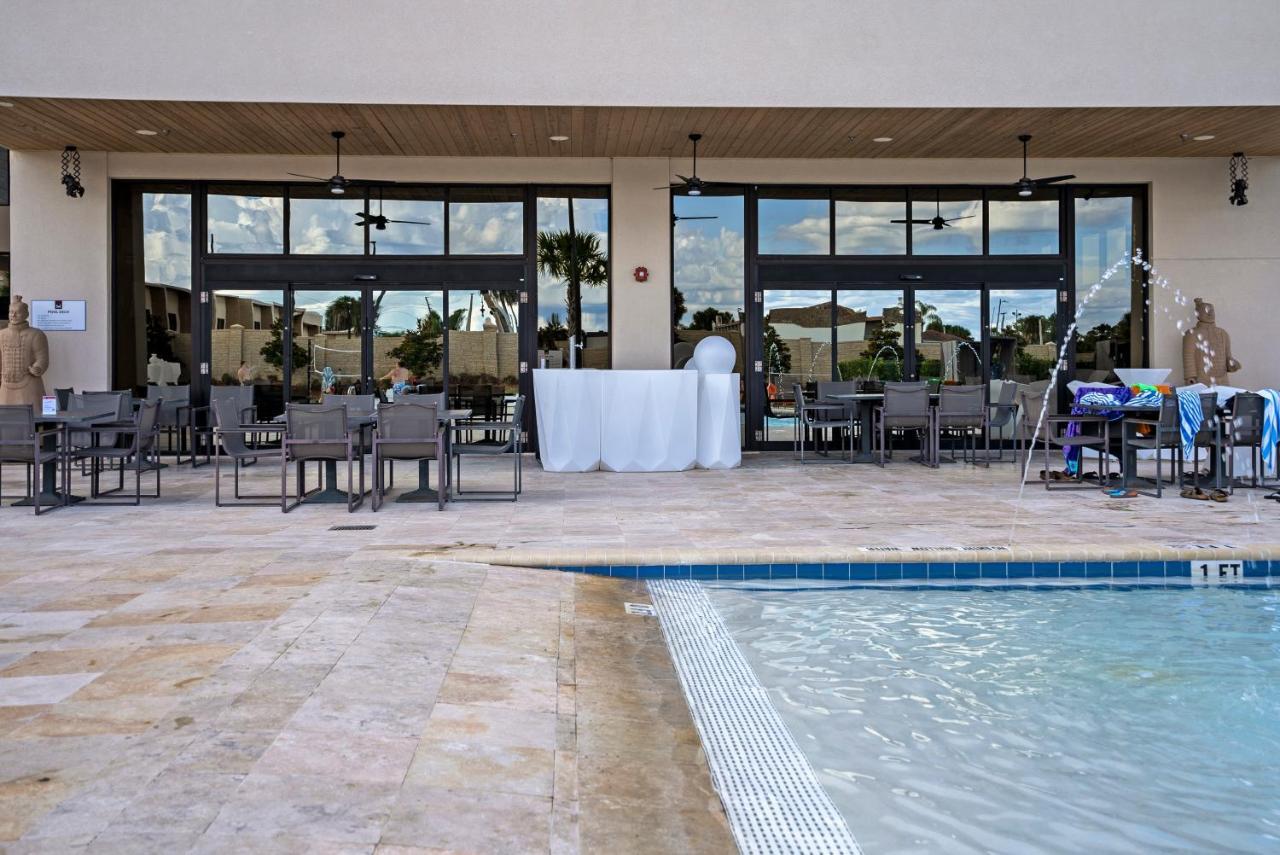 Beautiful Townhome Magic Village 1,5 Mile To Dis Villa