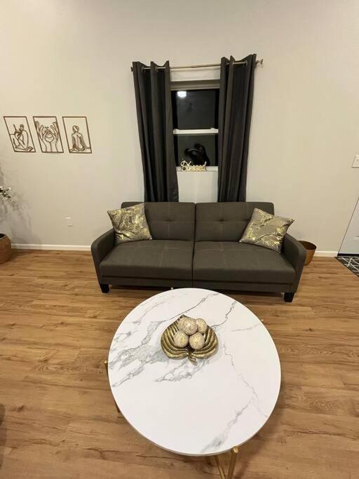 Chic, Spacious, Cozy Great Location! * Orlando