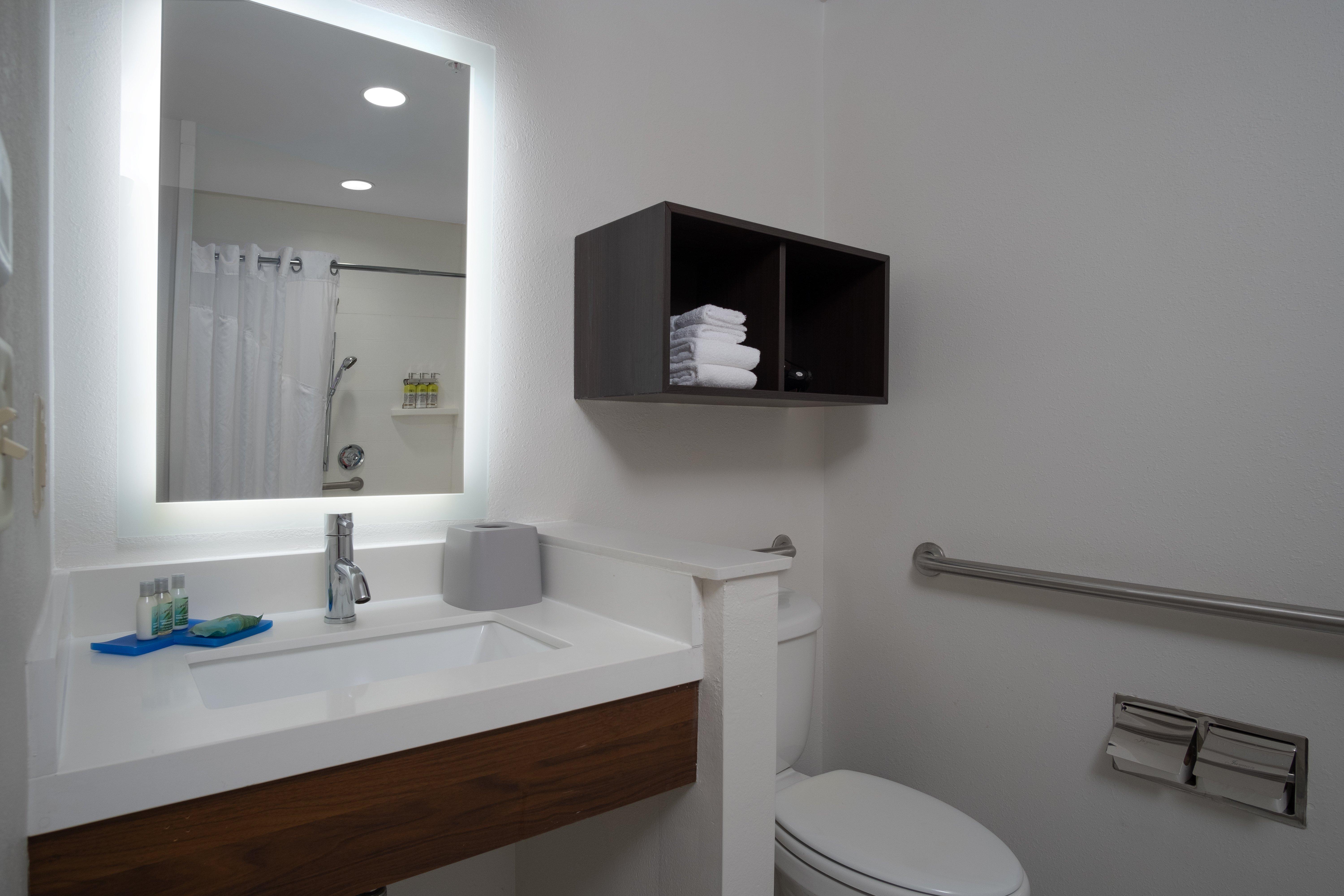 Express-international Drive By Ihg Hotel 3*