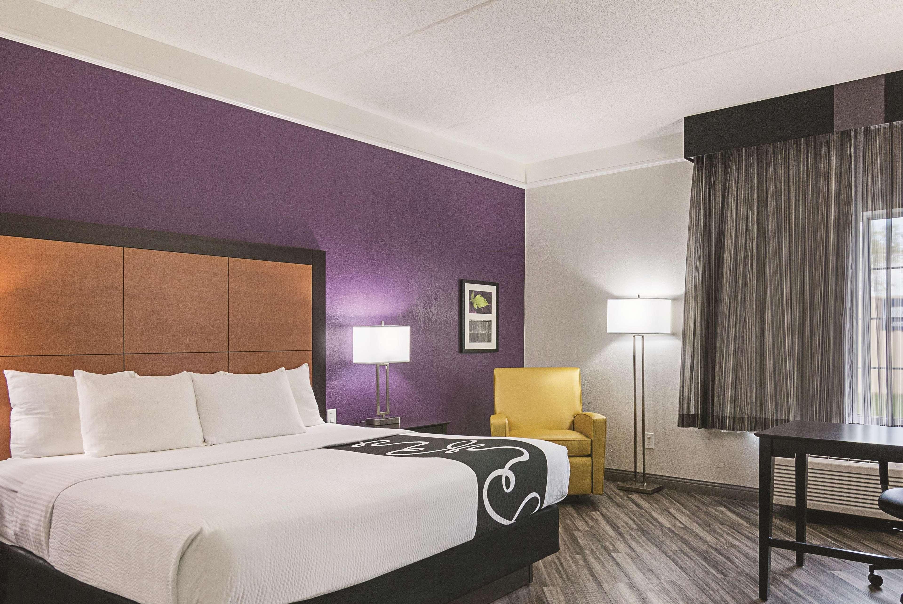 La Quinta By Wyndham Airport North Hotel 3*