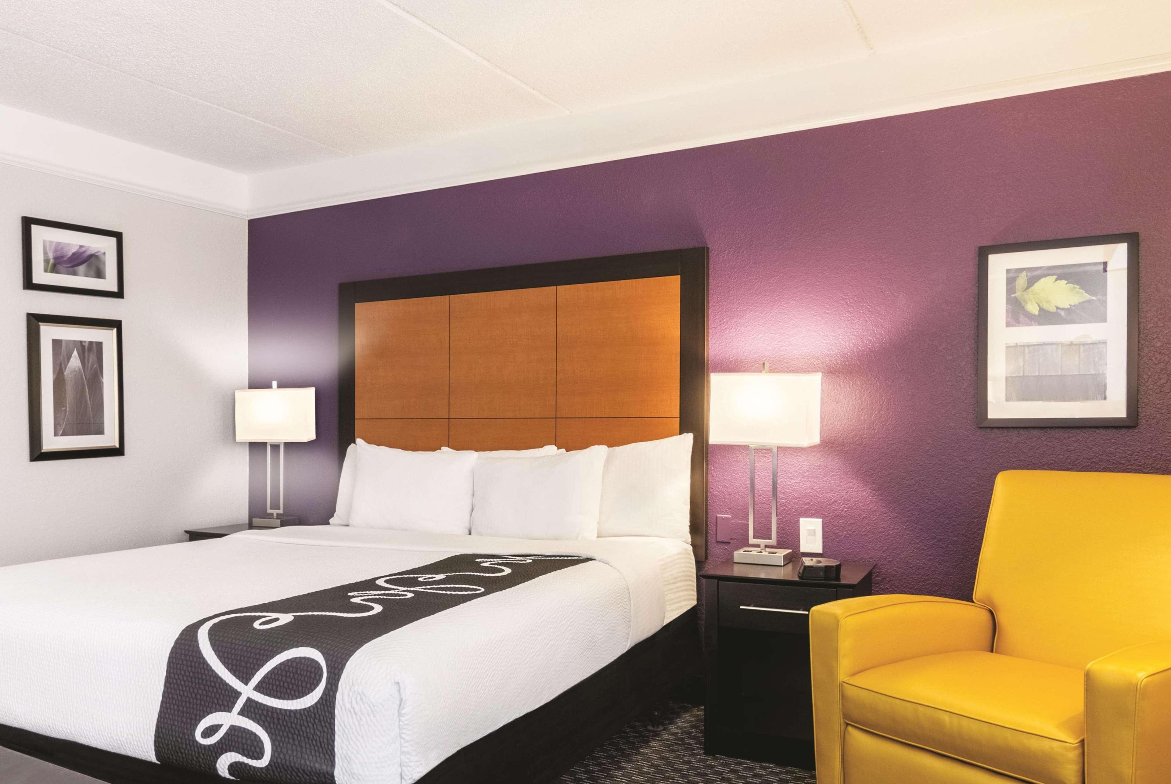 La Quinta By Wyndham Airport North Hotel 3*