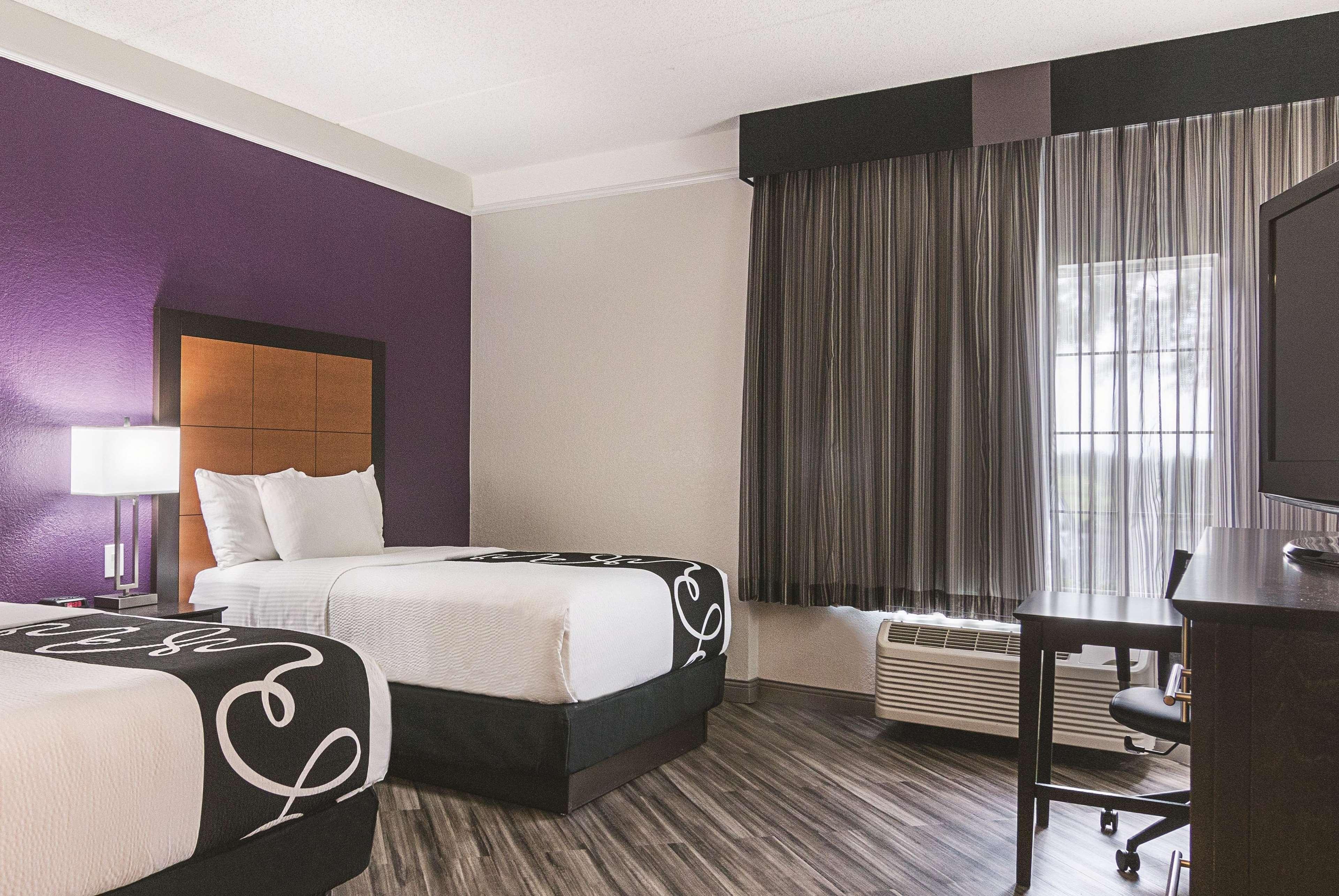 Hotel La Quinta By Wyndham Airport North 3*