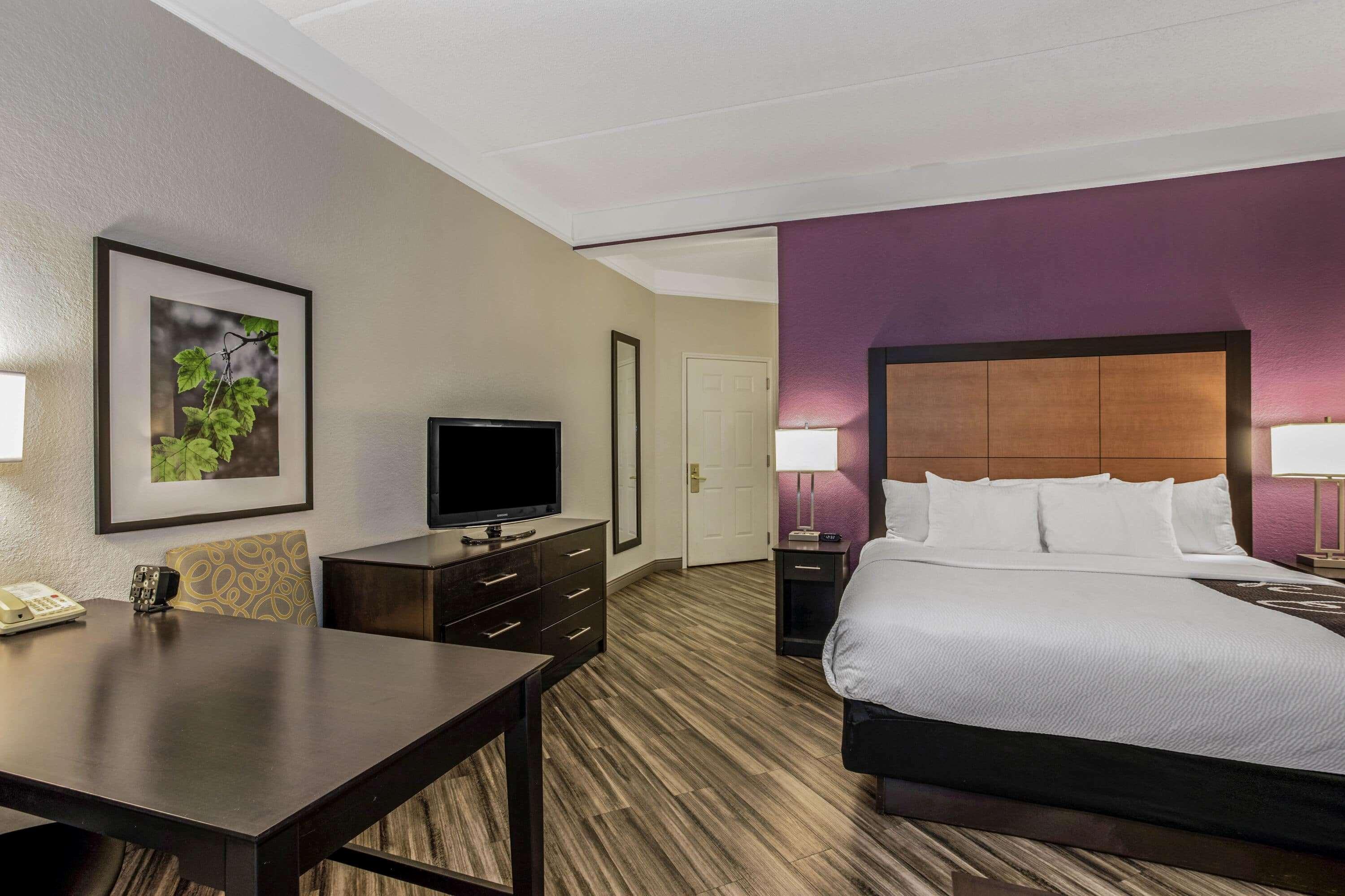 La Quinta By Wyndham Airport North Hotel 3*