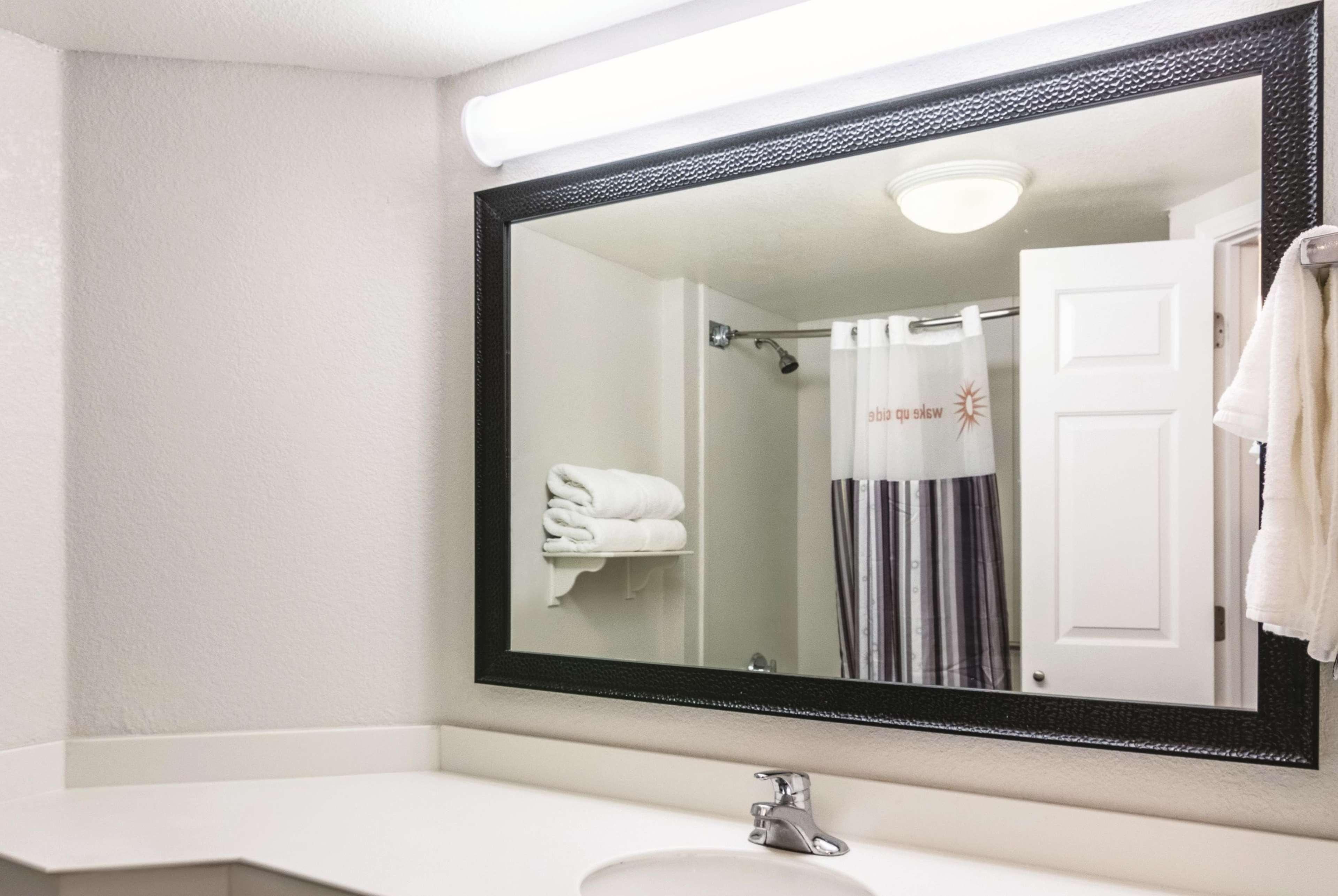 La Quinta By Wyndham Airport North Hotel 3*