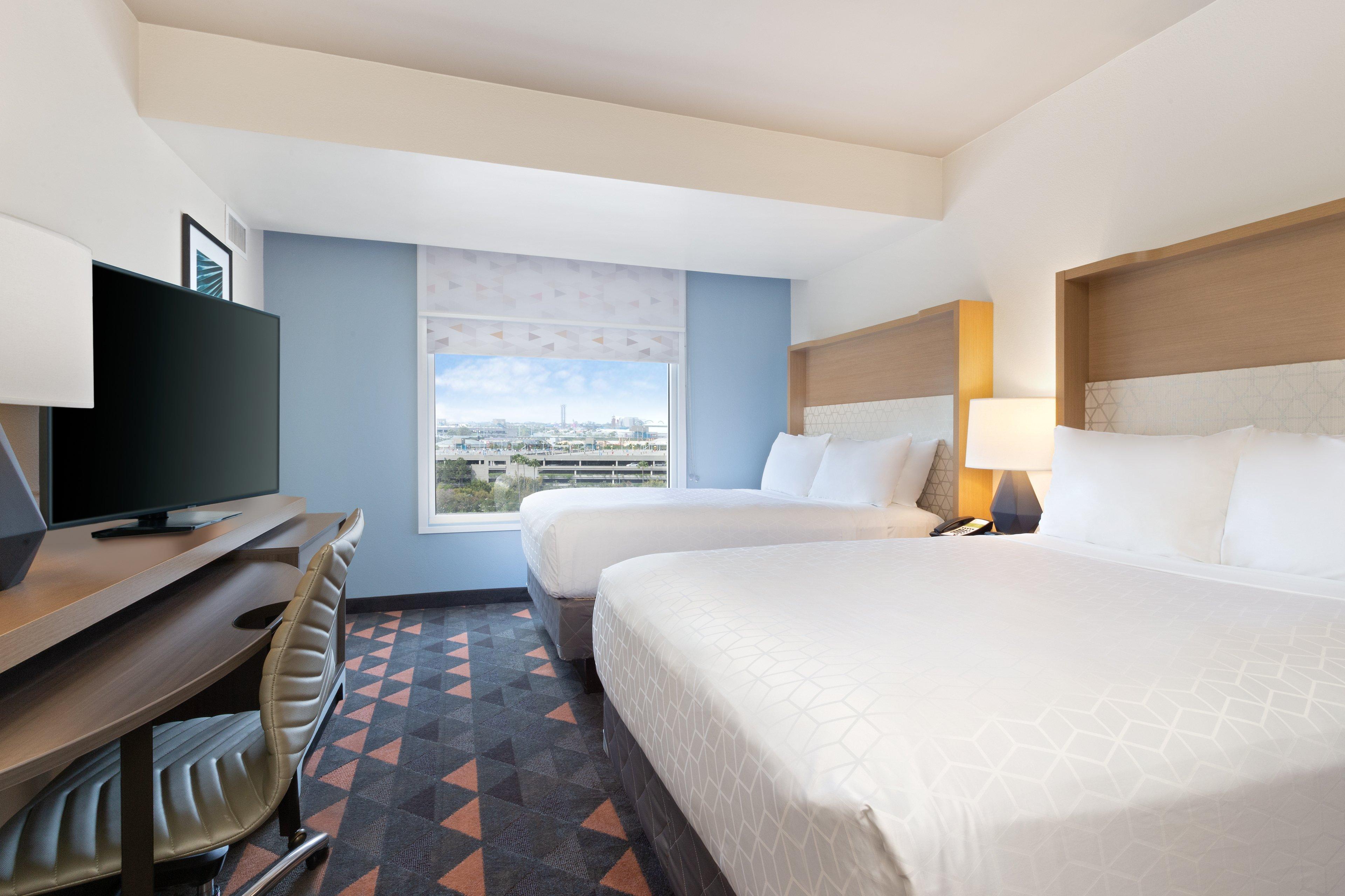 Resort & Across From Universal By Ihg 3*