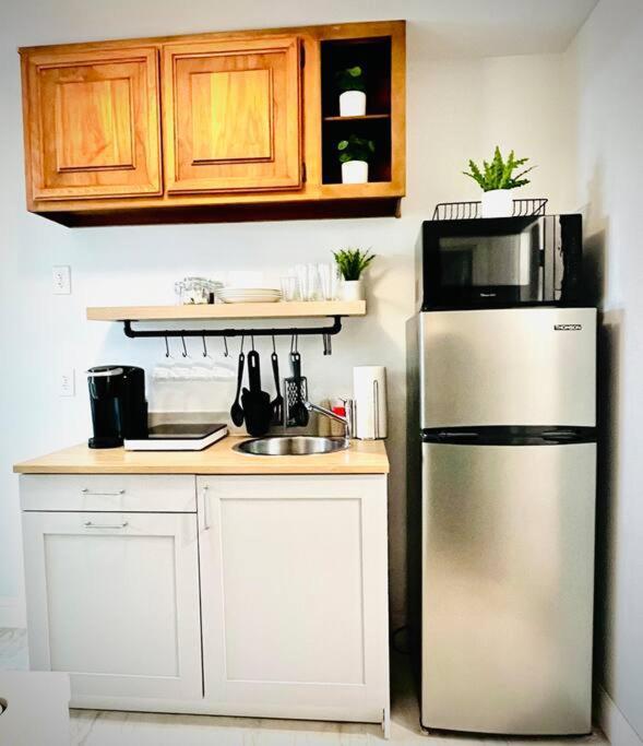 Apartment Chic, Spacious, Cozy Great Location! Orlando