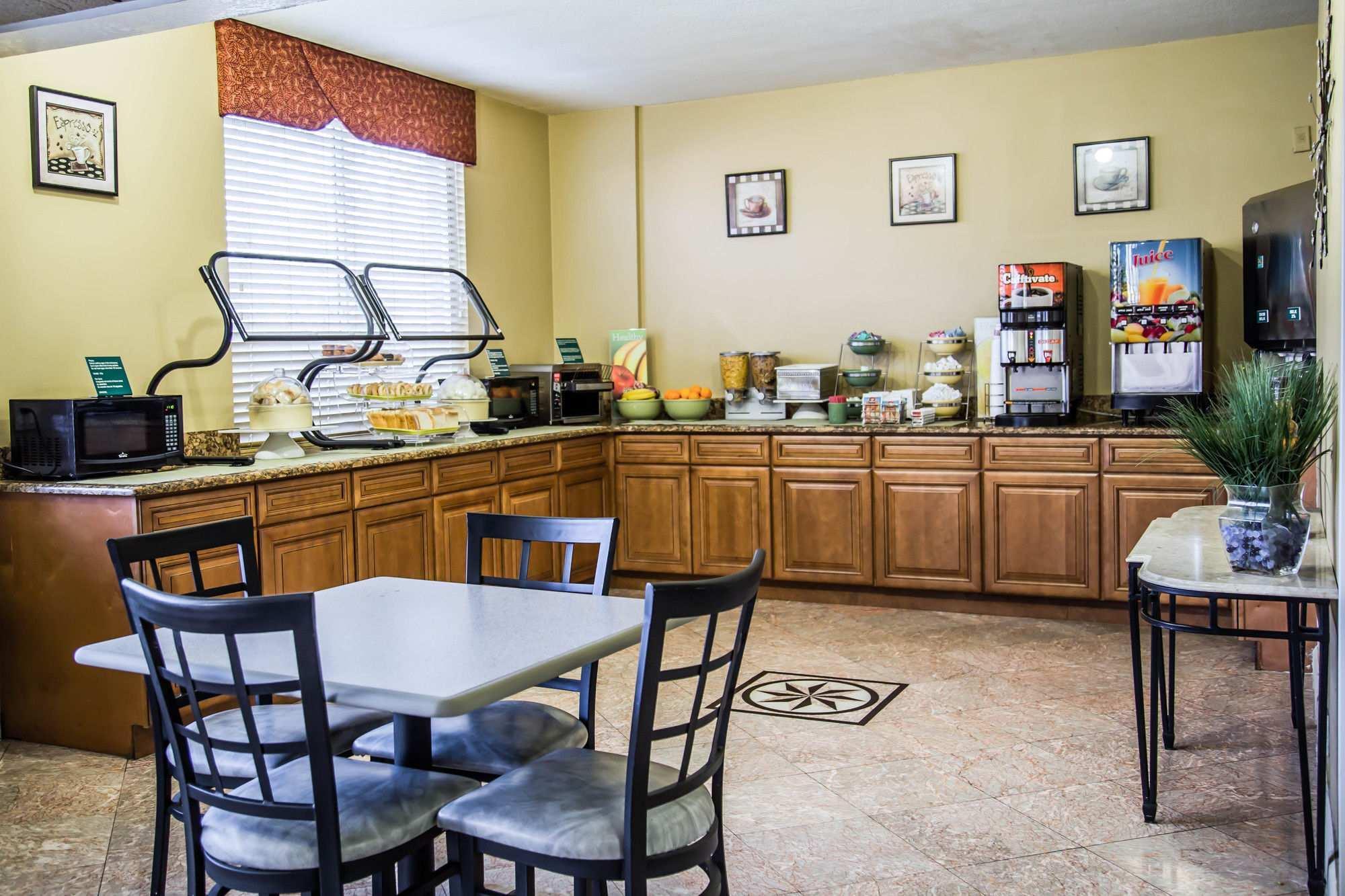 Hotel Quality & Near The Theme Parks Orlando
