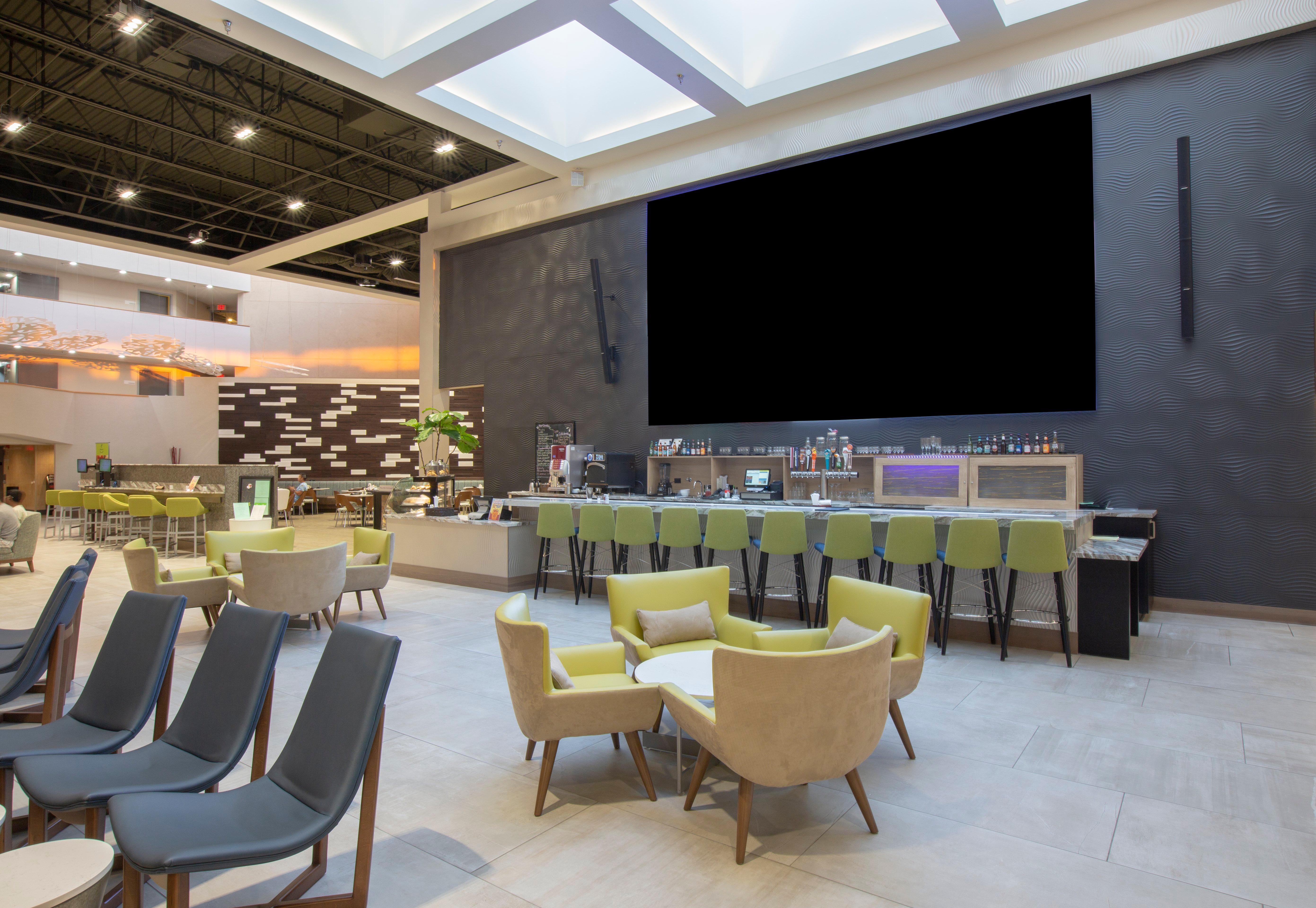 Hotel International Airport By Ihg 3*