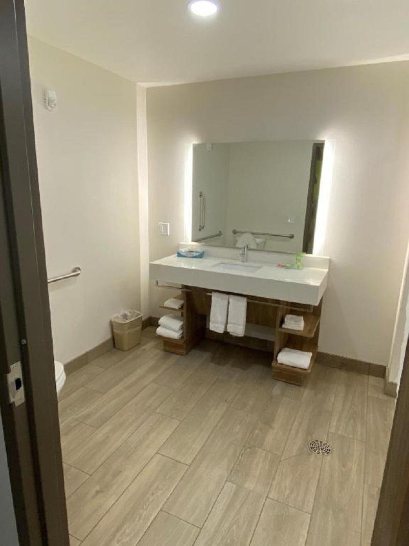 Wyndham Garden Airport - Free Airport Shuttle Hotel Orlando