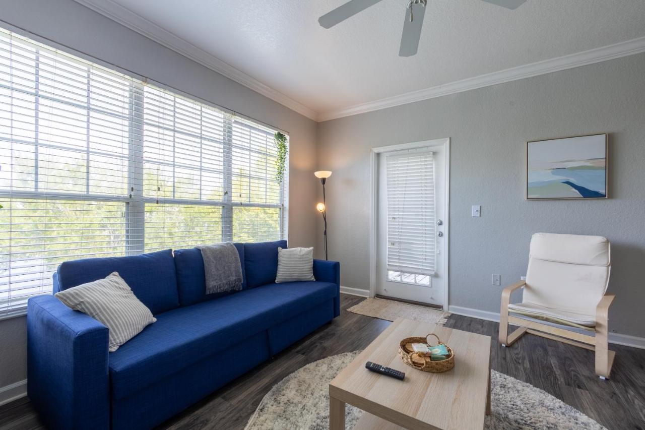 Apartment Luxurious 2-bed W/lake View And Amenities