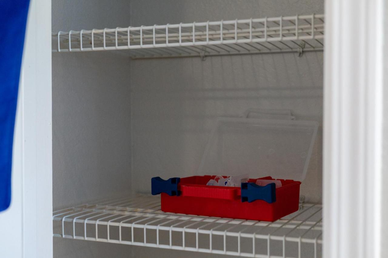 Luxurious 2-bed W/lake View And Amenities
