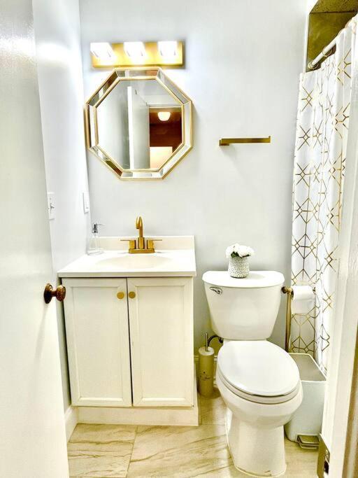 Chic, Spacious, Cozy Great Location! Apartment Orlando