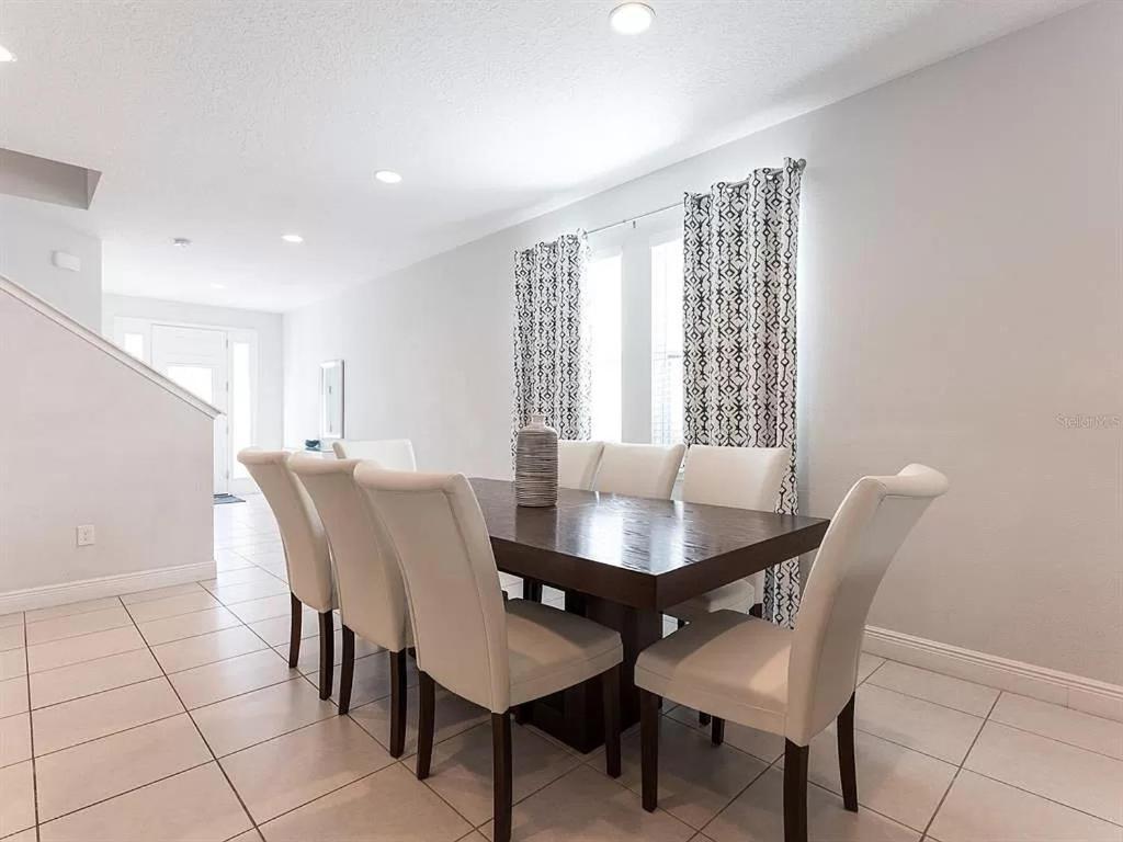 Luxurious 6 Bedroom With Private Pool & Villa Orlando