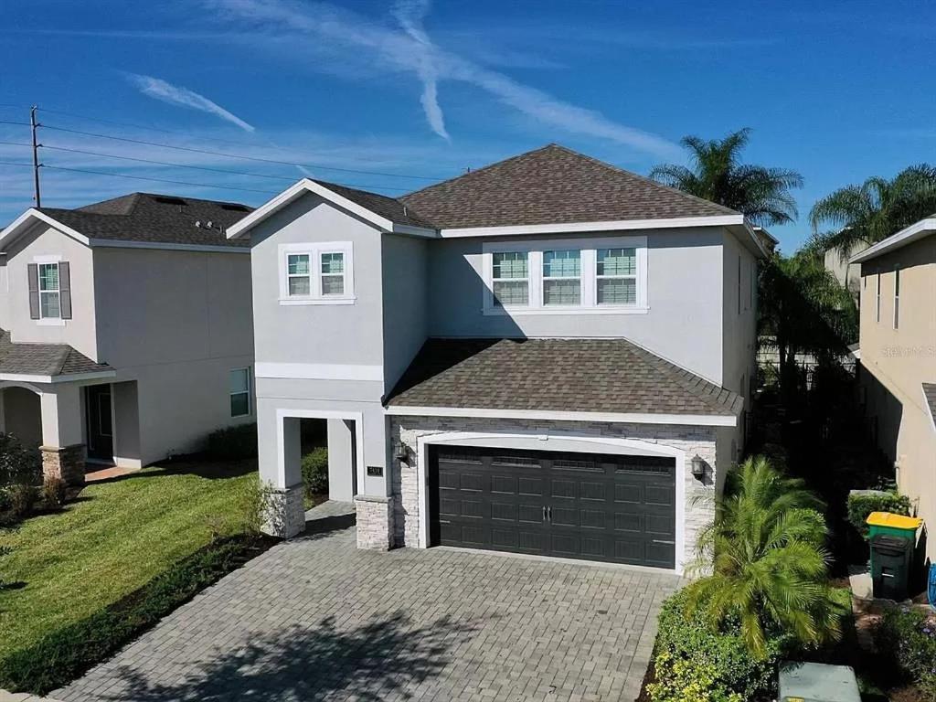 Luxurious 6 Bedroom With Private Pool & Villa *
