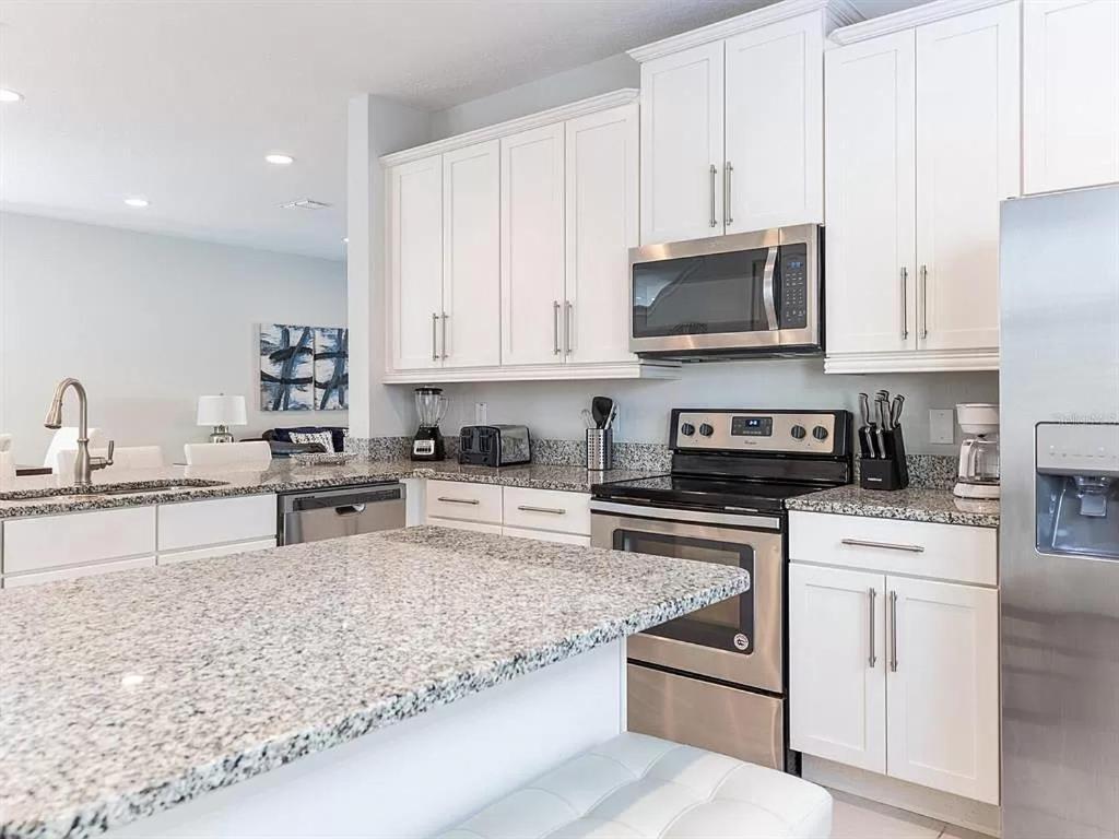 Luxurious 6 Bedroom With Private Pool & Orlando